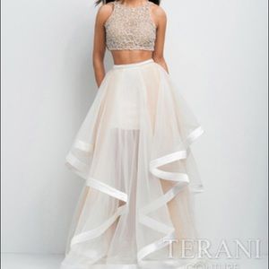 Sz. 4 Terani Couture Gown